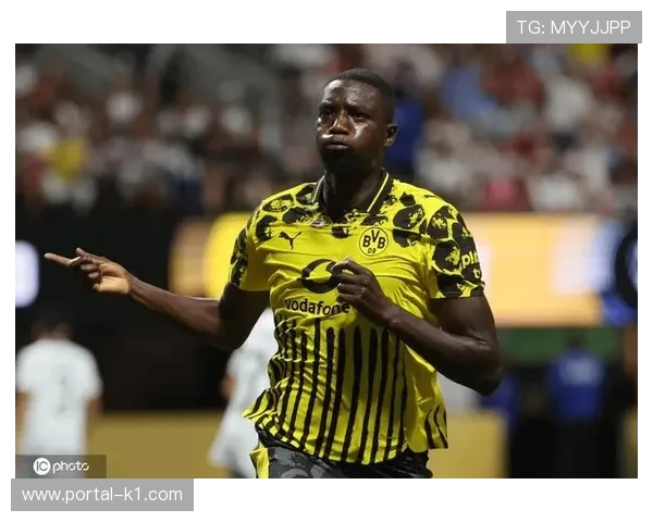 吉拉西点球罚失仍梅开二度，多特蒙德锋线效率获肯定